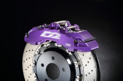 Přední brzdový kit D2 Racing pro Smart ForFour (04-06), 8-pístkové brzdiče, plovoucí kotouče 380x32mm