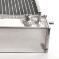 Hlinikový závodní chladič Jap Parts Land Rover Defender 200 TDI 2.5TD (90-98) / Discovery 200 TDI 2.5TD (89-94)