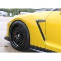 Karbonové držáky znaků na blatnících Knight Racer Nissan GT-R R35 (08-13)